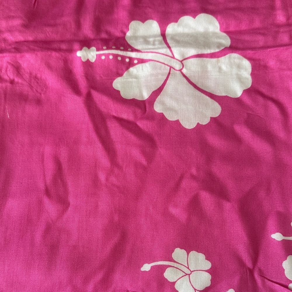 *$8 Start* Pink and white hibiscus Pareo Sarong